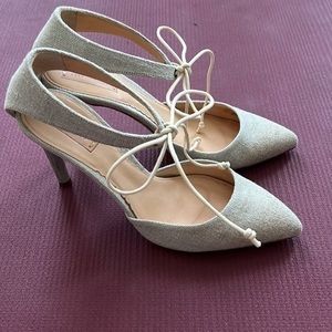 REED KRAKOFF canvas high heel ankle tie 7 khaki natural linen runway designer